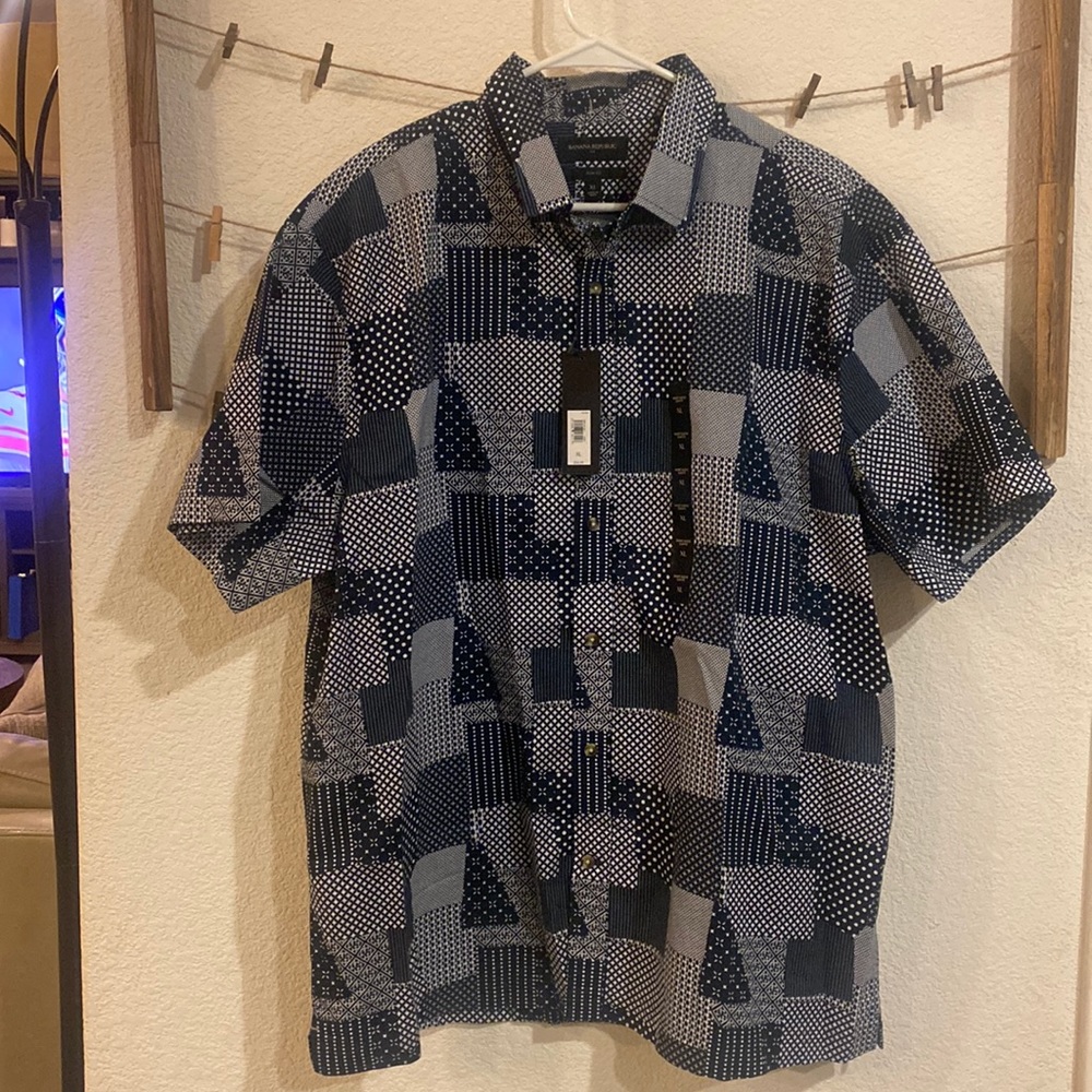 Men Banana Republic Handkerchief print short sleeve